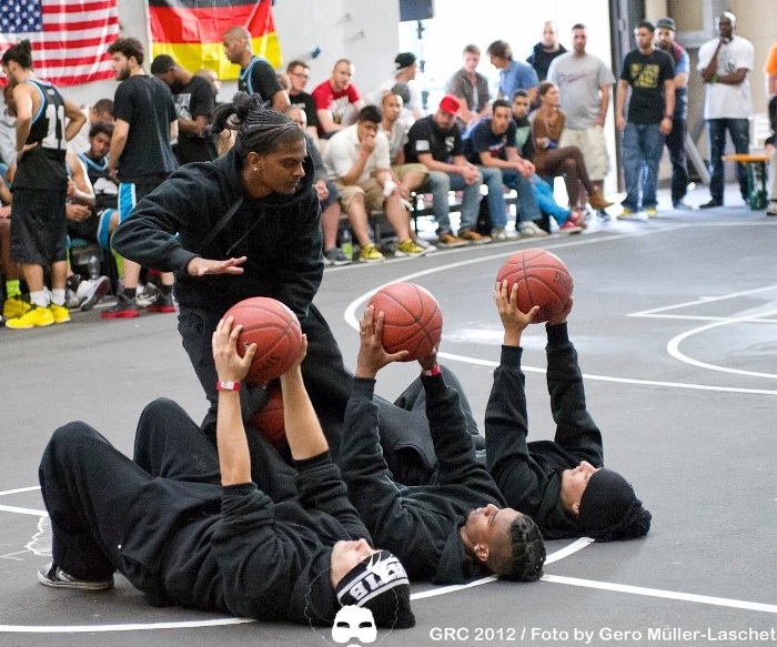 Basketball urban entertainers