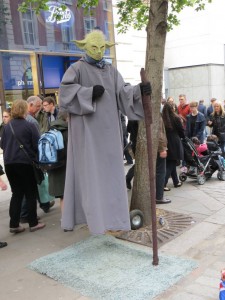 living statue Yoda