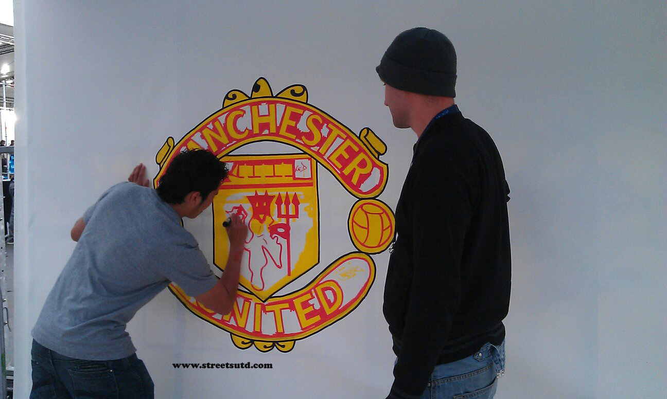 Download Gambar gambar manchester united grafiti Terbaru