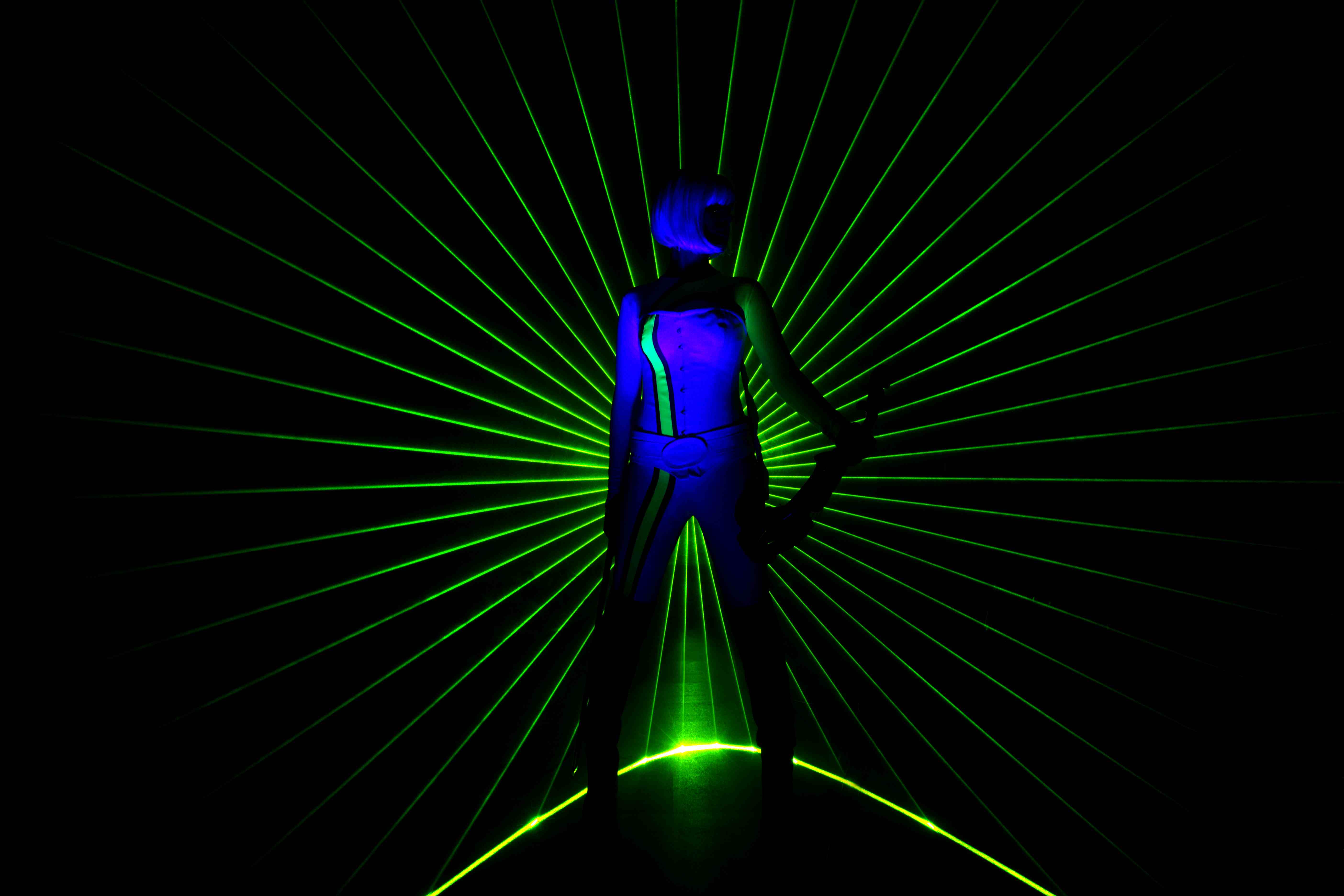 Entertainer - violin laser