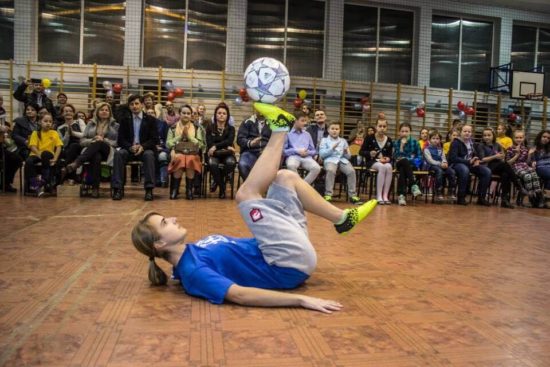 Female Football Freestyler - Kids parties