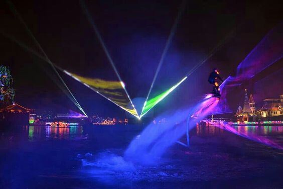 Laser_Stunt_Entertainers_For_Water_Events
