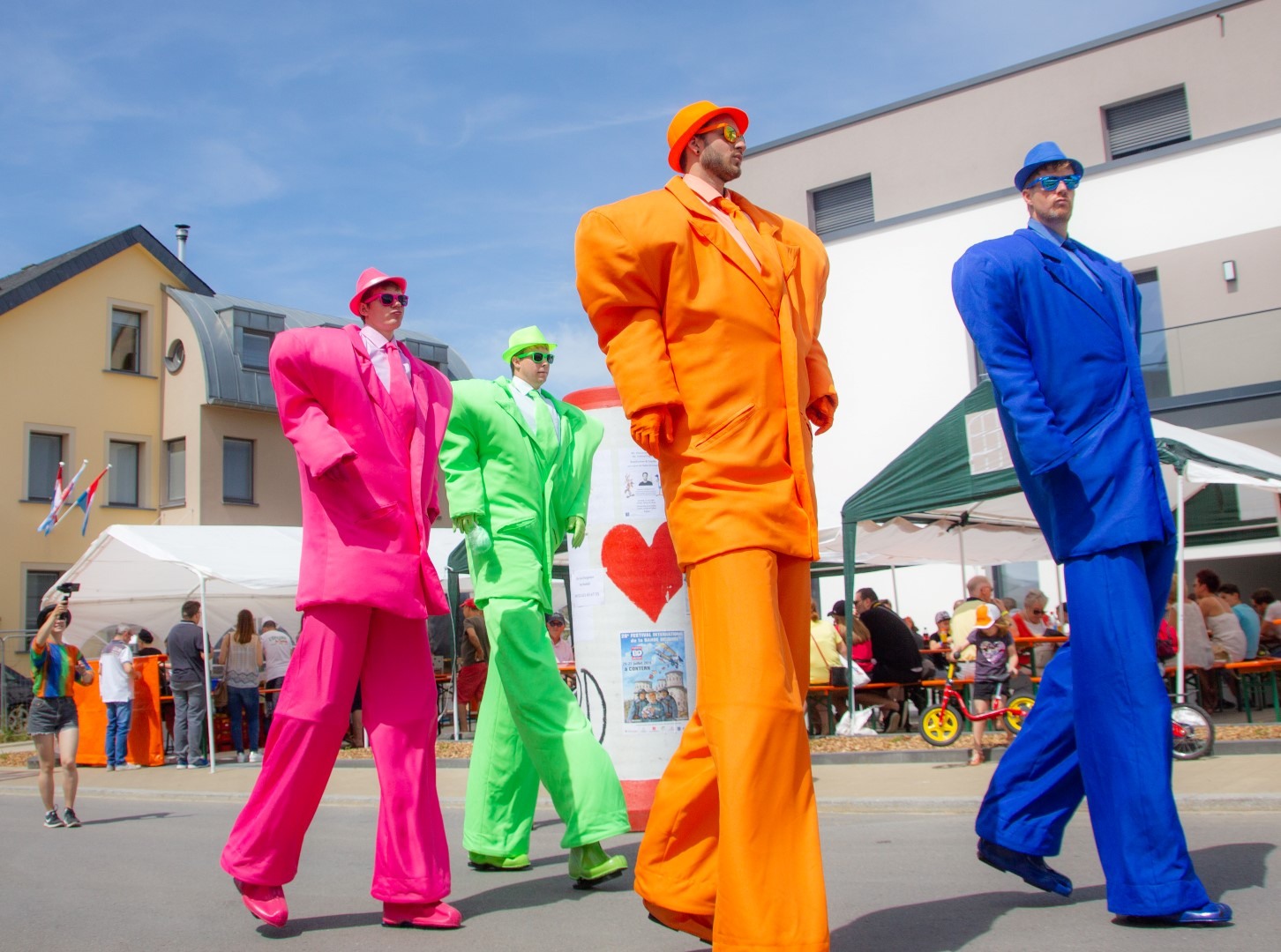 BUSINESSMEN Stilt walking PARADE Entertainers for Shopping Malls