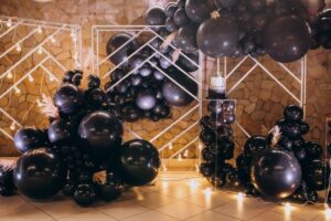BALLOON decoration specialist for CORPORATE events in Doha Qatar